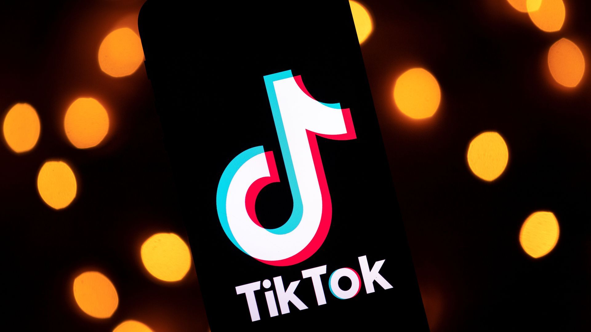 Unlocking Tik Tok’s Magic: The Ultimate Tik Tok Video Downloader Guide 2024